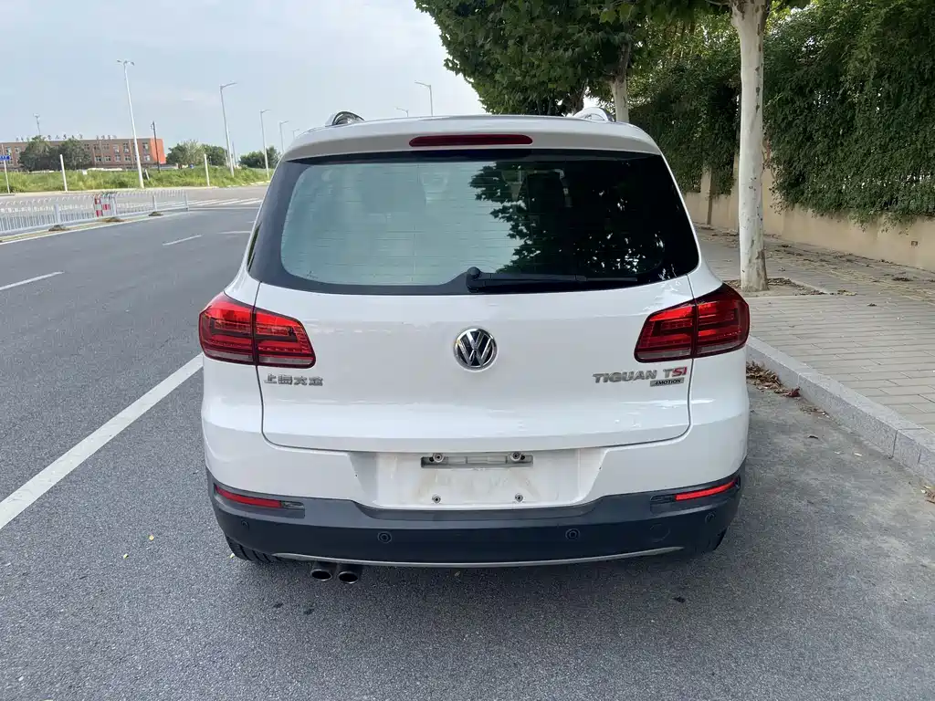 Volkswagen Tiguan 2015 — фото 8