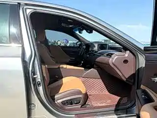 Lexus ES 2021
