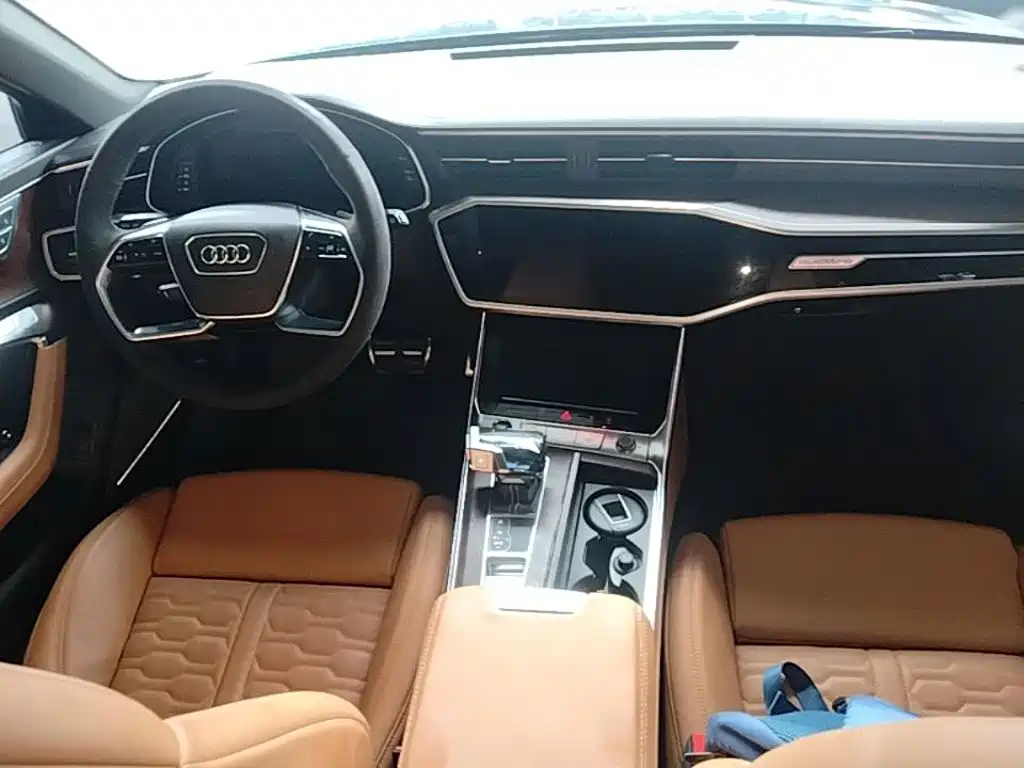 Audi A6 2021 — фото 10