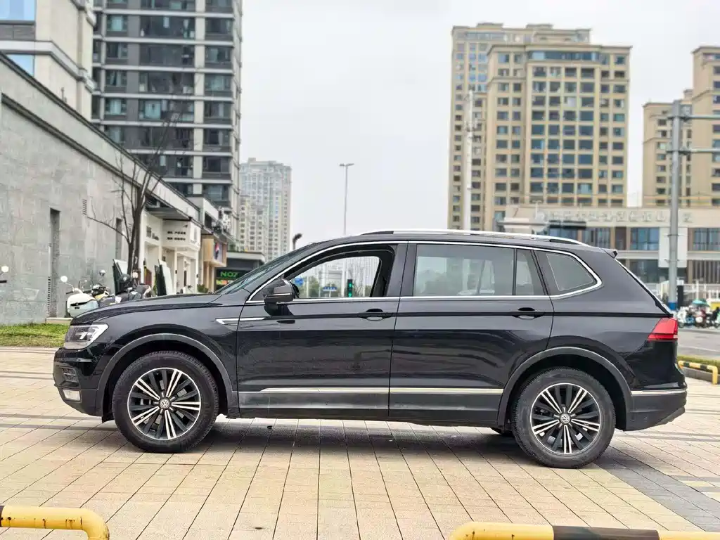 Volkswagen Tiguan L 2020