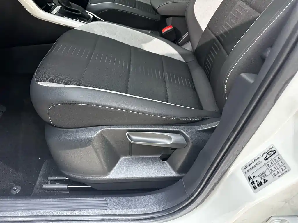 Volkswagen T-Roc 2022 — фото 12