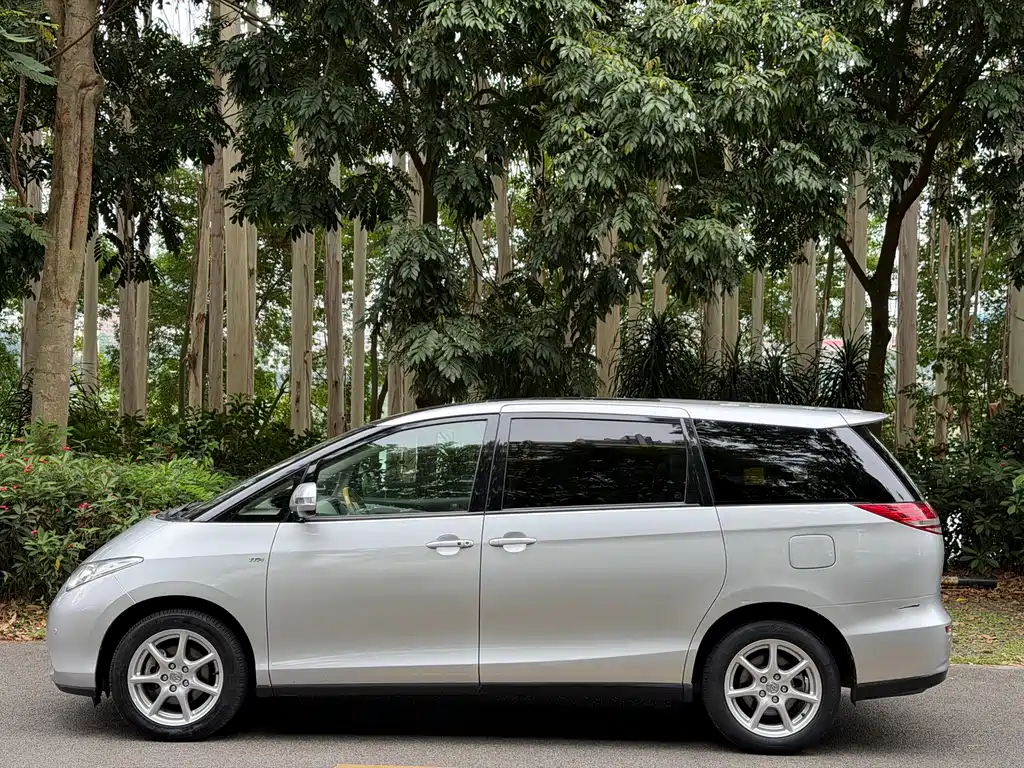 Toyota Previa 2007 — фото 2