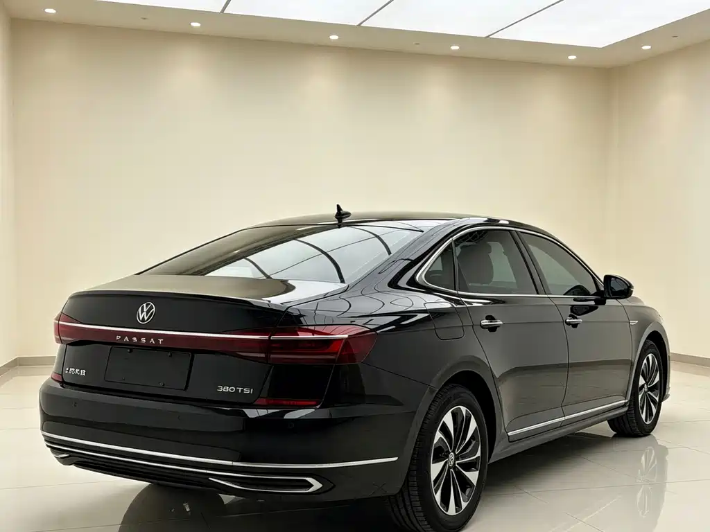 Volkswagen Passat 2023