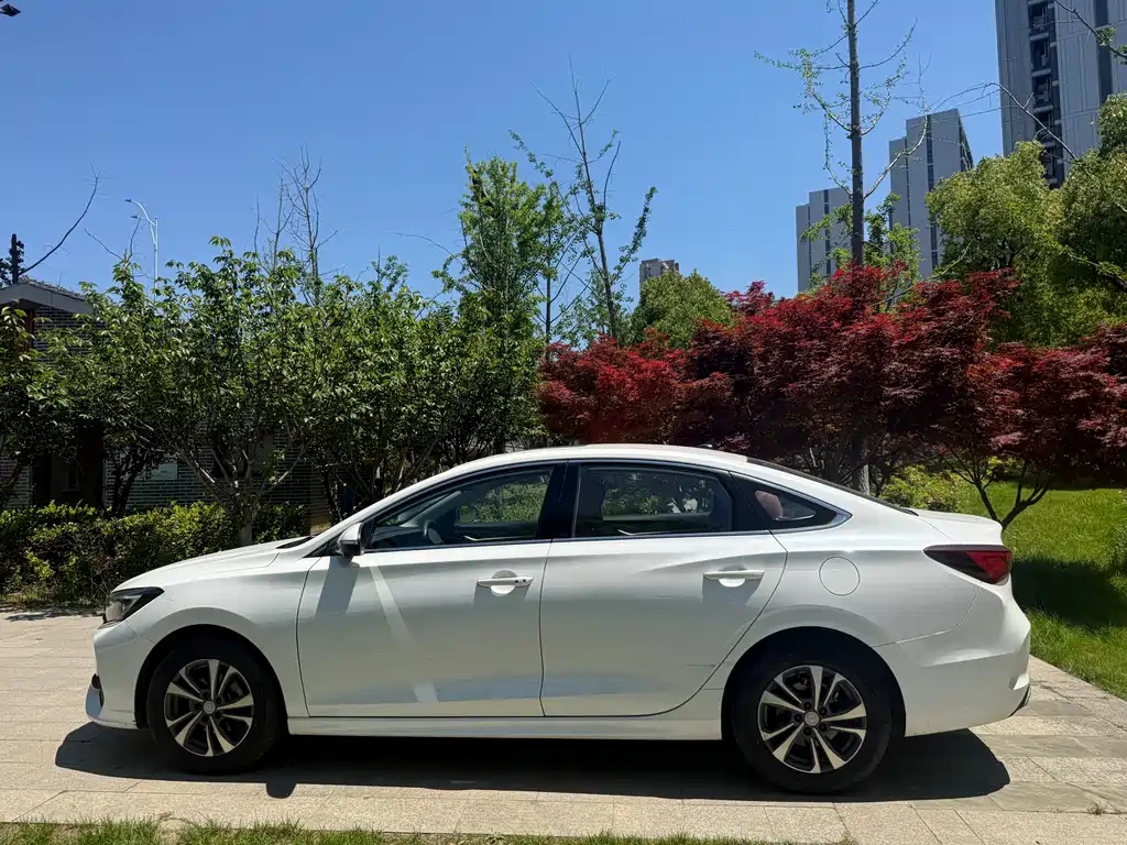 Changan Eado 2023 — фото 4