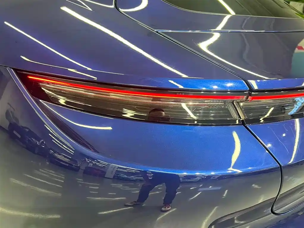Porsche Taycan 2022 — фото 13