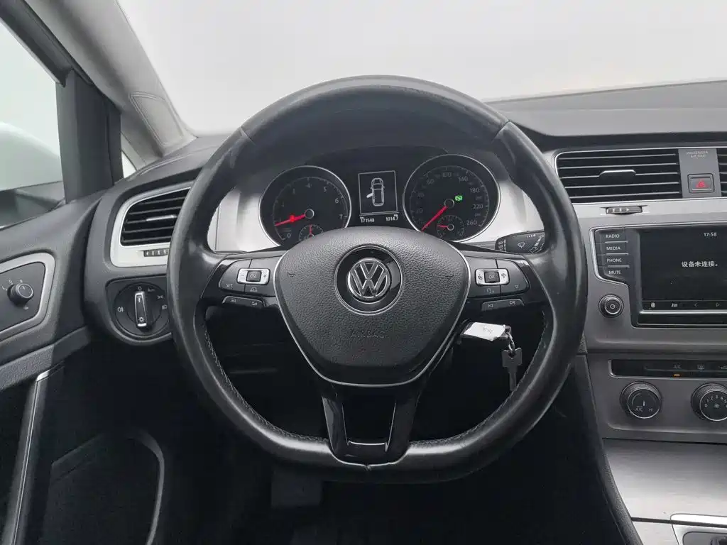 Volkswagen Golf 2016 — фото 11