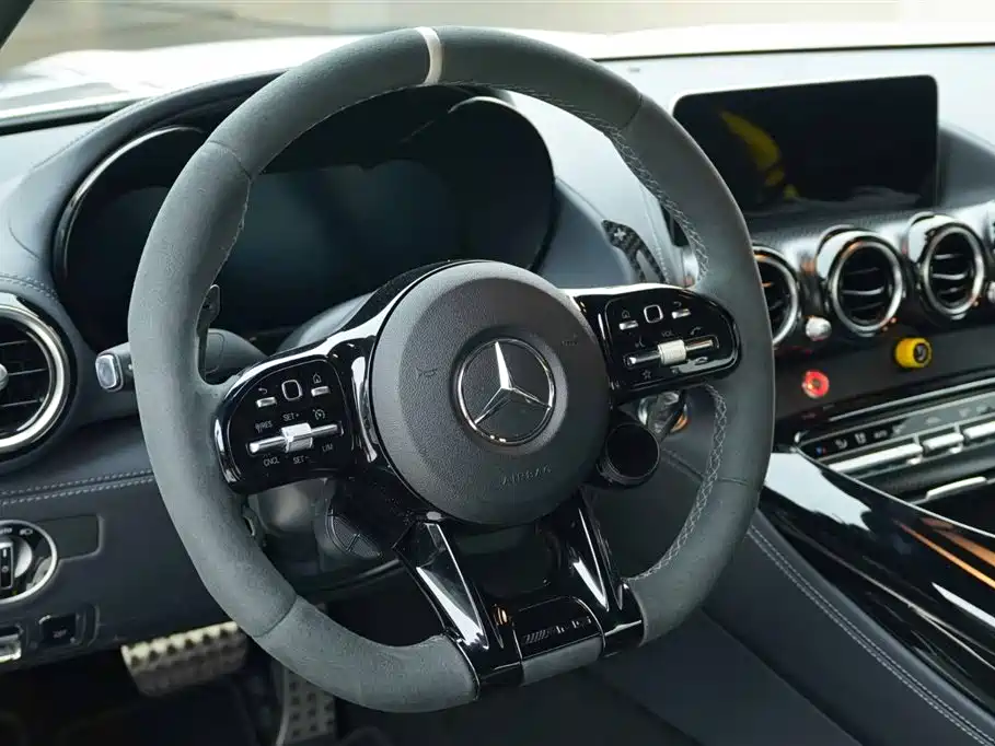 Mercedes-Benz AMG GT 2020 — фото 24