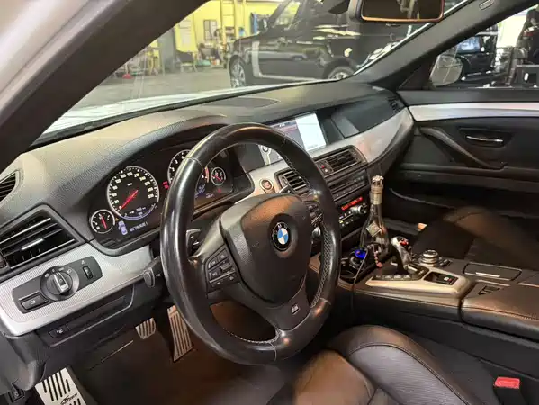 BMW M5 2013