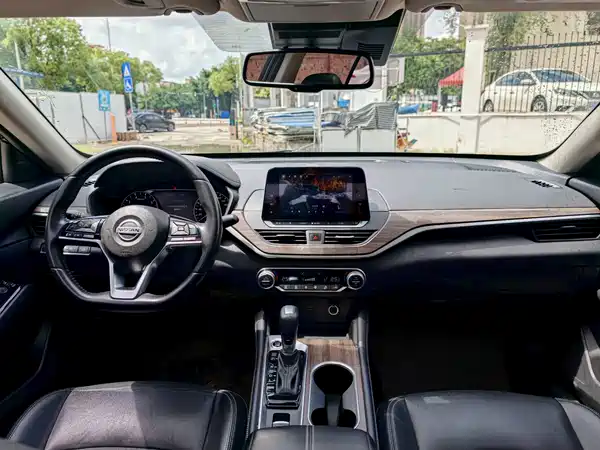 Nissan Teana 2022
