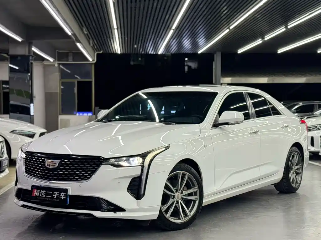 Cadillac CT4 2021 — фото 1