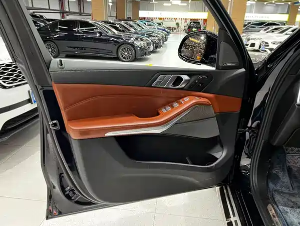 BMW X7 2020