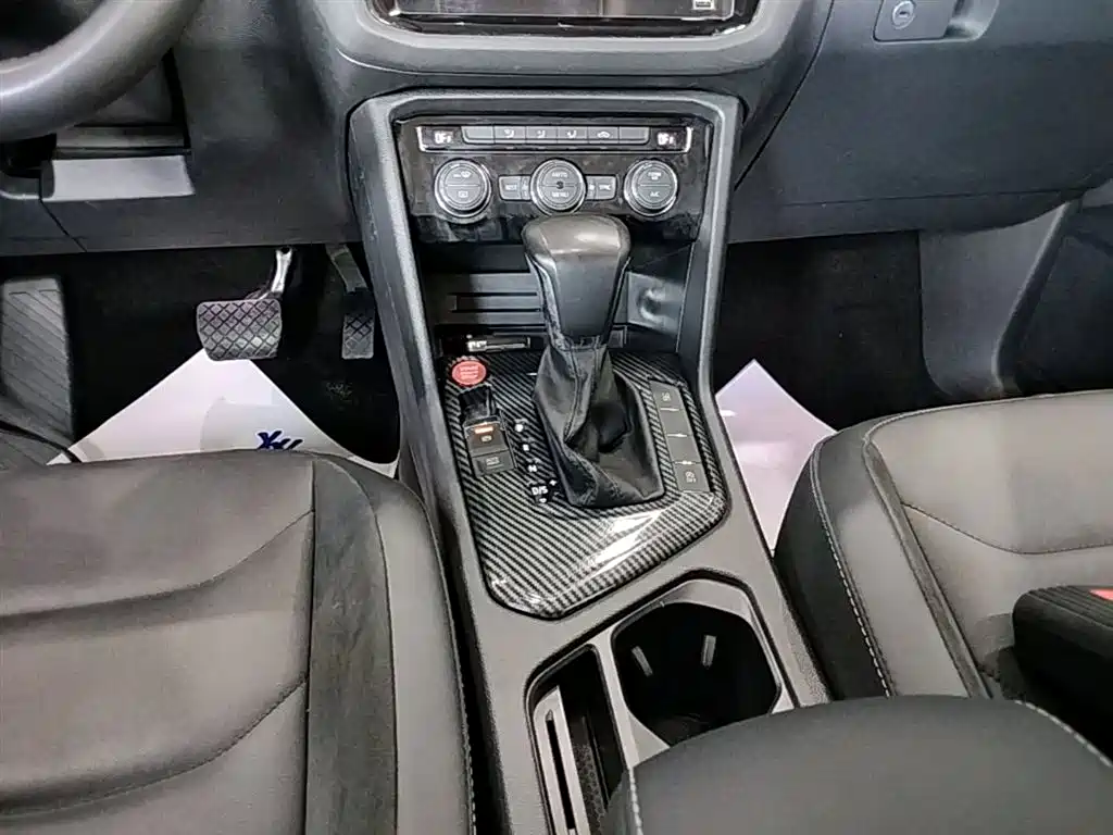 Volkswagen Tiguan L 2020 — фото 14