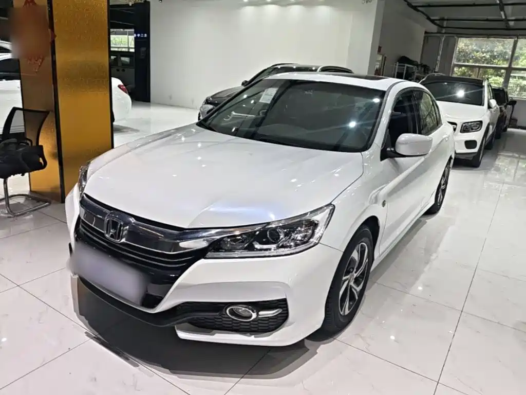 Honda Accord 2017 — фото 1