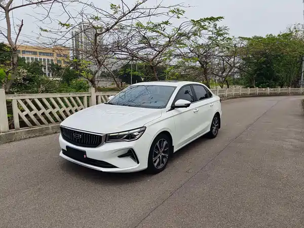 Geely Emgrand 2023