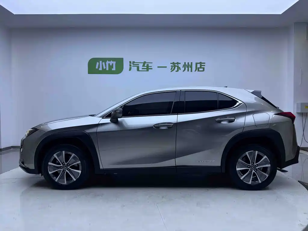 Lexus UX New Energy 2022 — фото 8