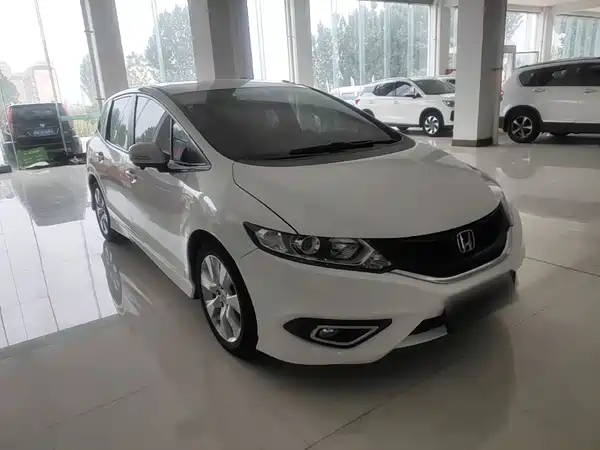 Honda Jade 2016