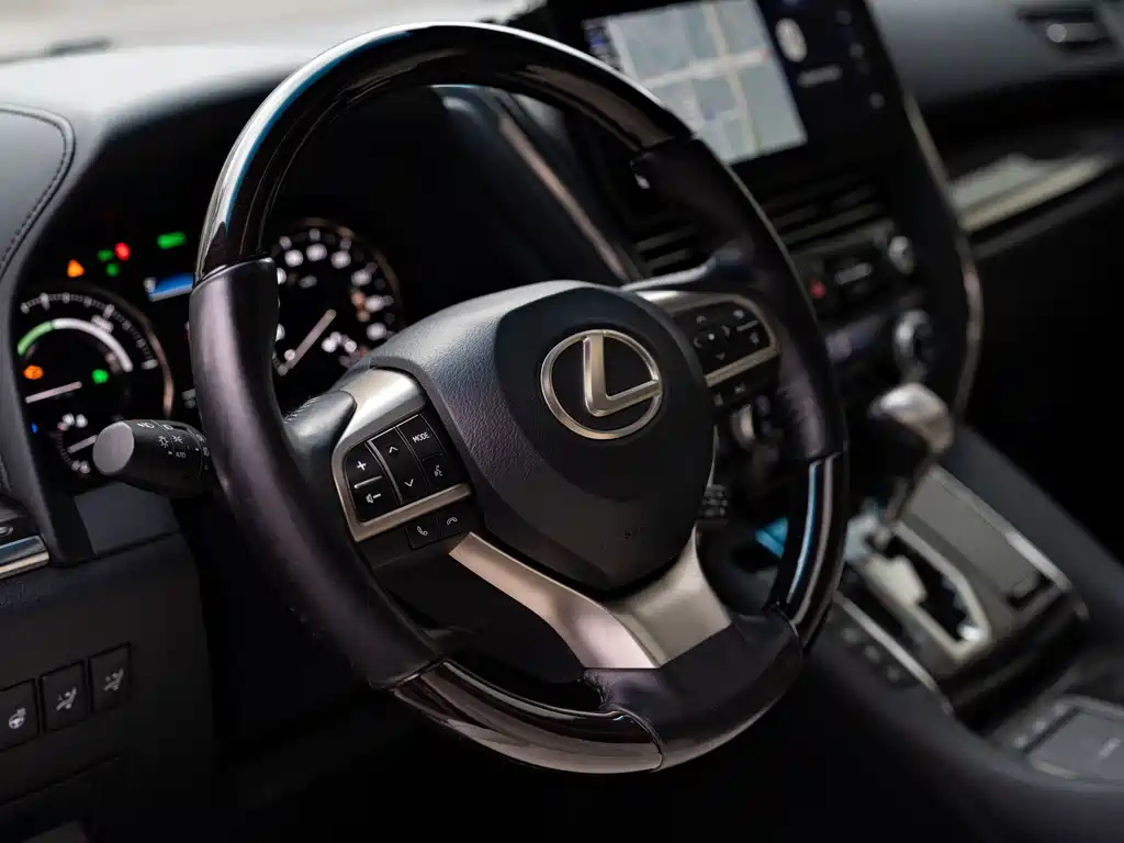 Lexus LM 2023 — фото 6