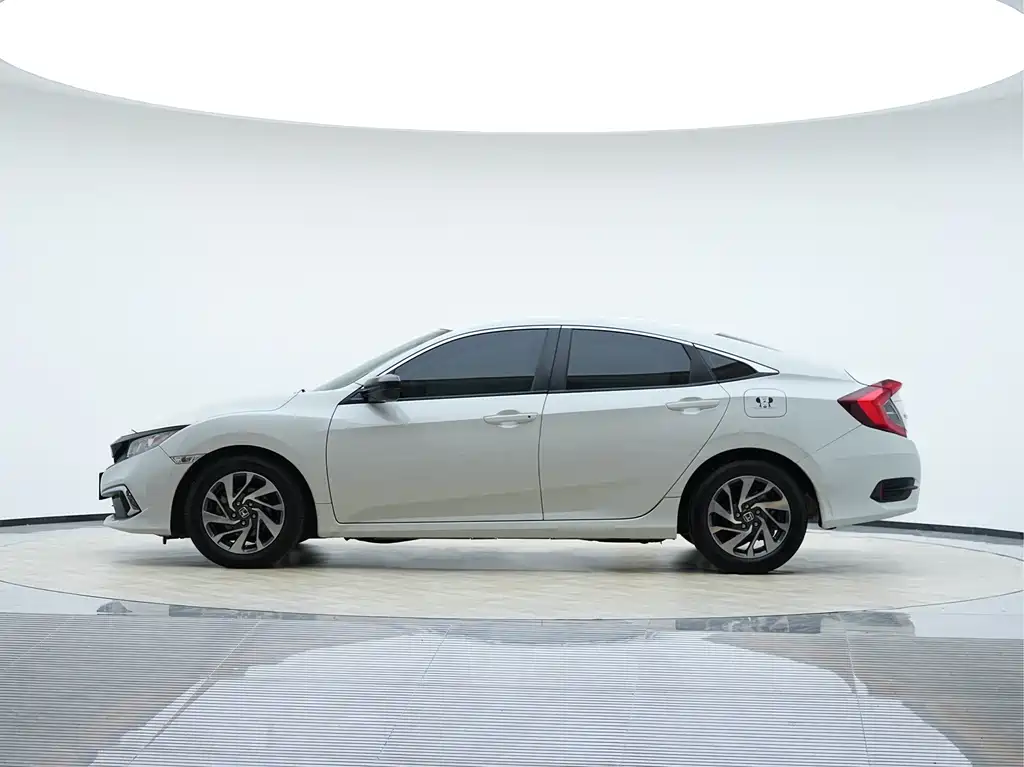 Honda Civic 2020 — фото 10