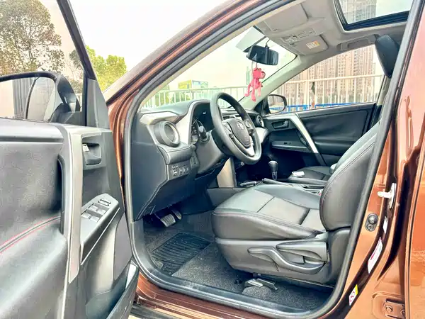 Toyota RAV4 2016