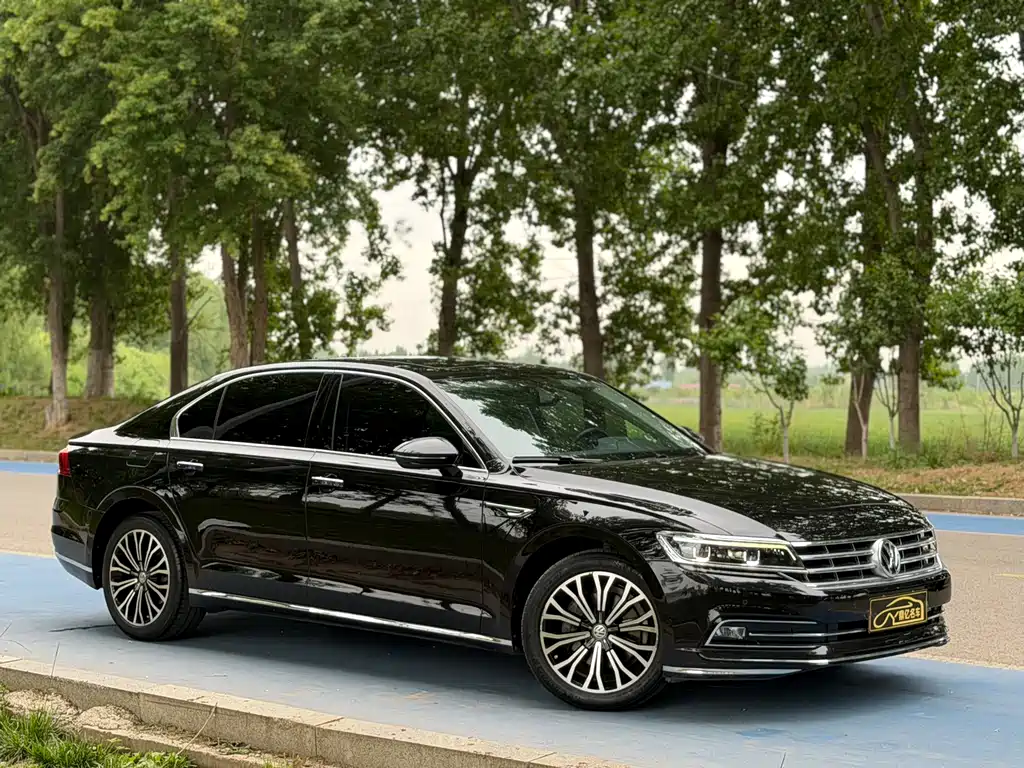 Volkswagen Phideon 2018 — фото 6