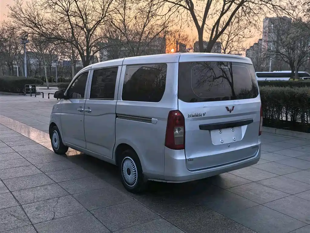 Wuling Rongguang V 2017 — фото 6