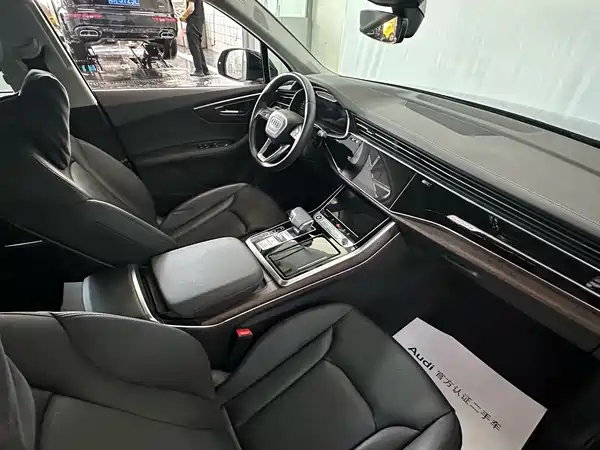 Audi Q7 2023