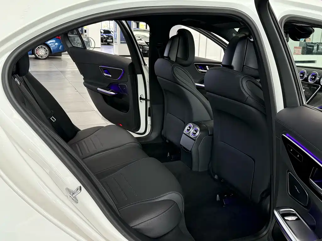 Mercedes-Benz C-Class 2021 — фото 10
