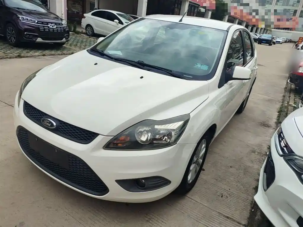 Ford Focus 2014 — фото 2
