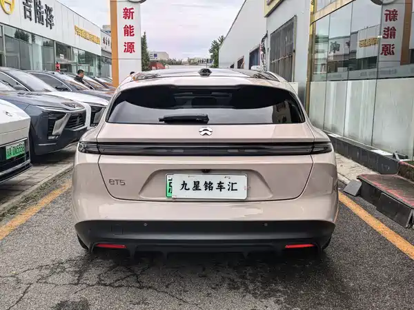 NIO ET5T 2023