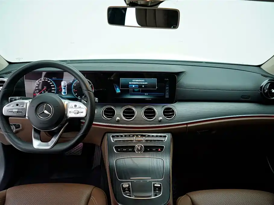Mercedes-Benz E-Class 2019 — фото 3
