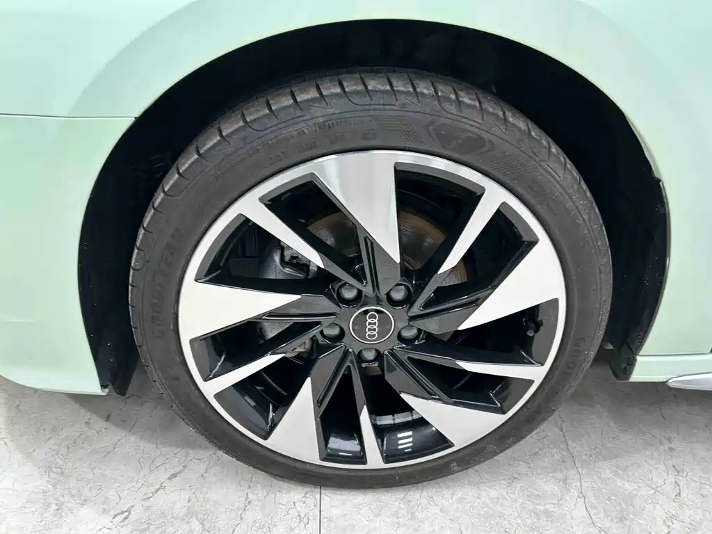 Audi A3 2024 — фото 19