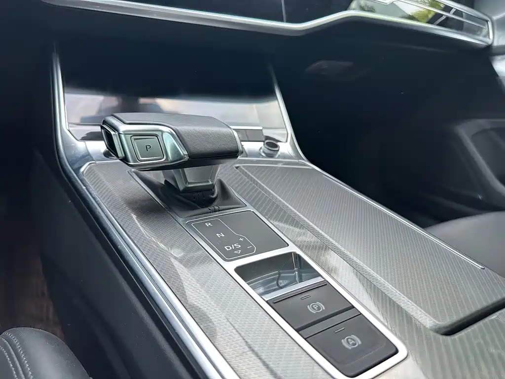 Audi A7 2022 — фото 12