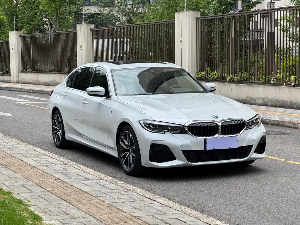 BMW 3 Series 2019 — фото 3