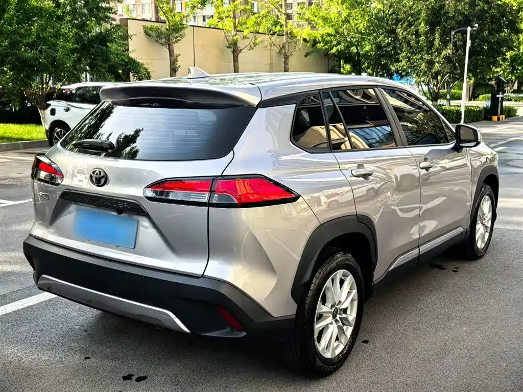 Toyota Corolla Cross 2025 — фото 12