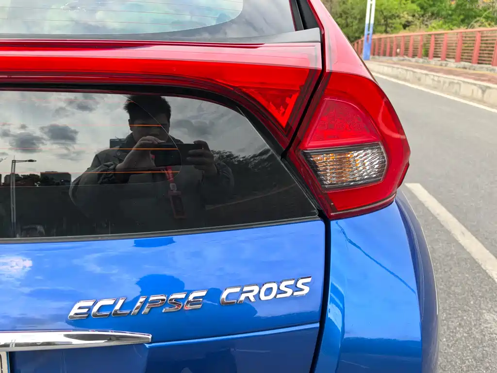 Mitsubishi Eclipse Cross 2019 — фото 16