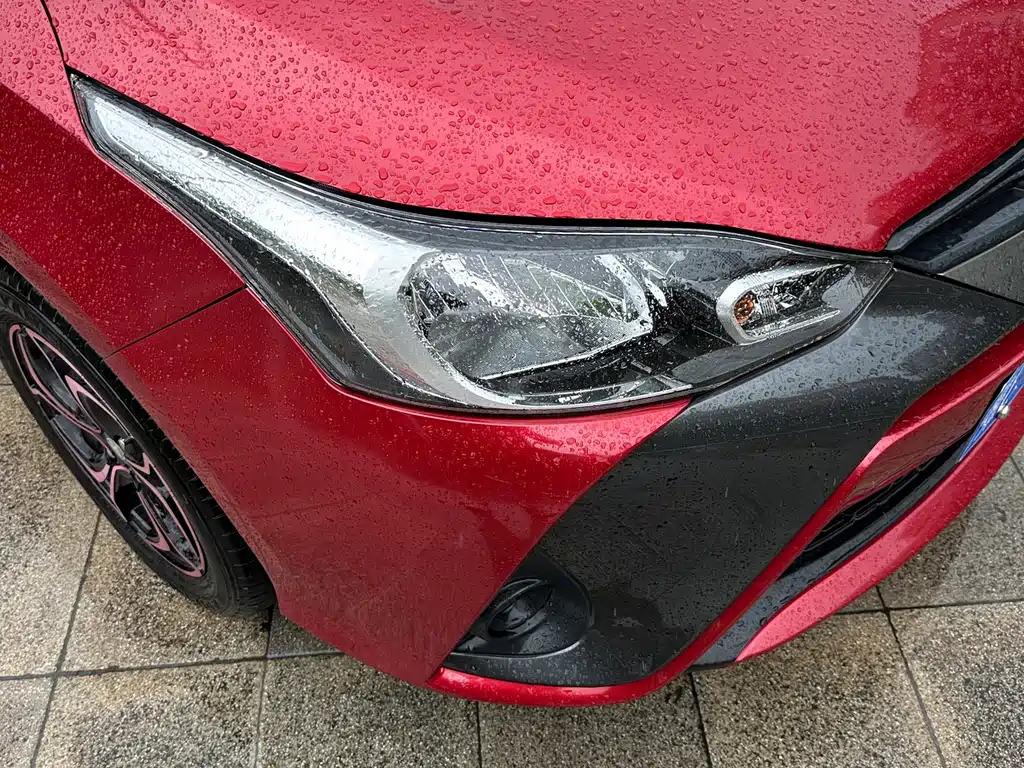 Toyota Yaris L 2017 — фото 17