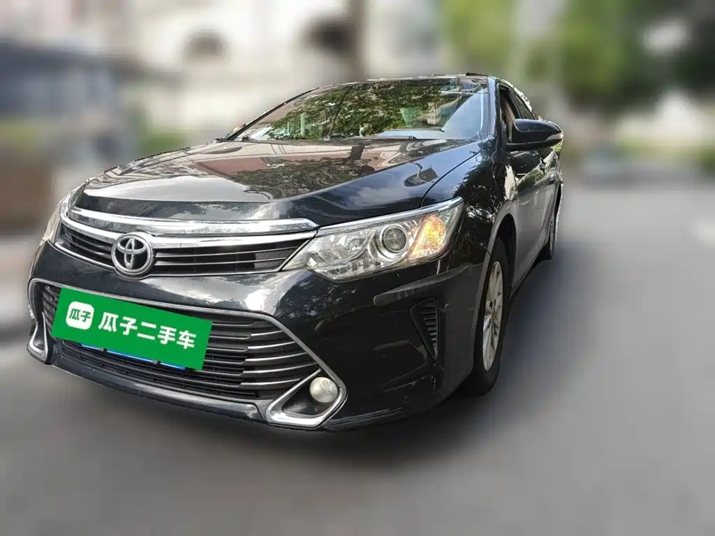 Toyota Camry 2017 — фото 2