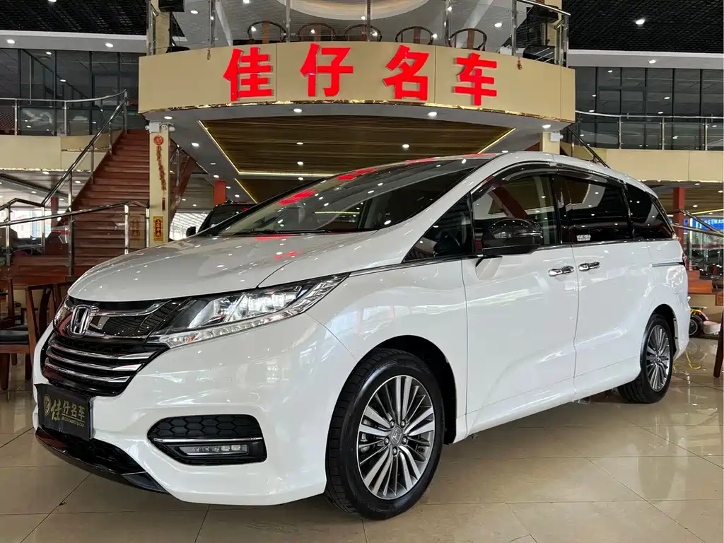 Honda Odyssey 2018 — фото 1