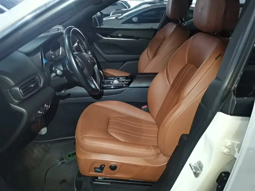 Maserati Levante 2018 — фото 15
