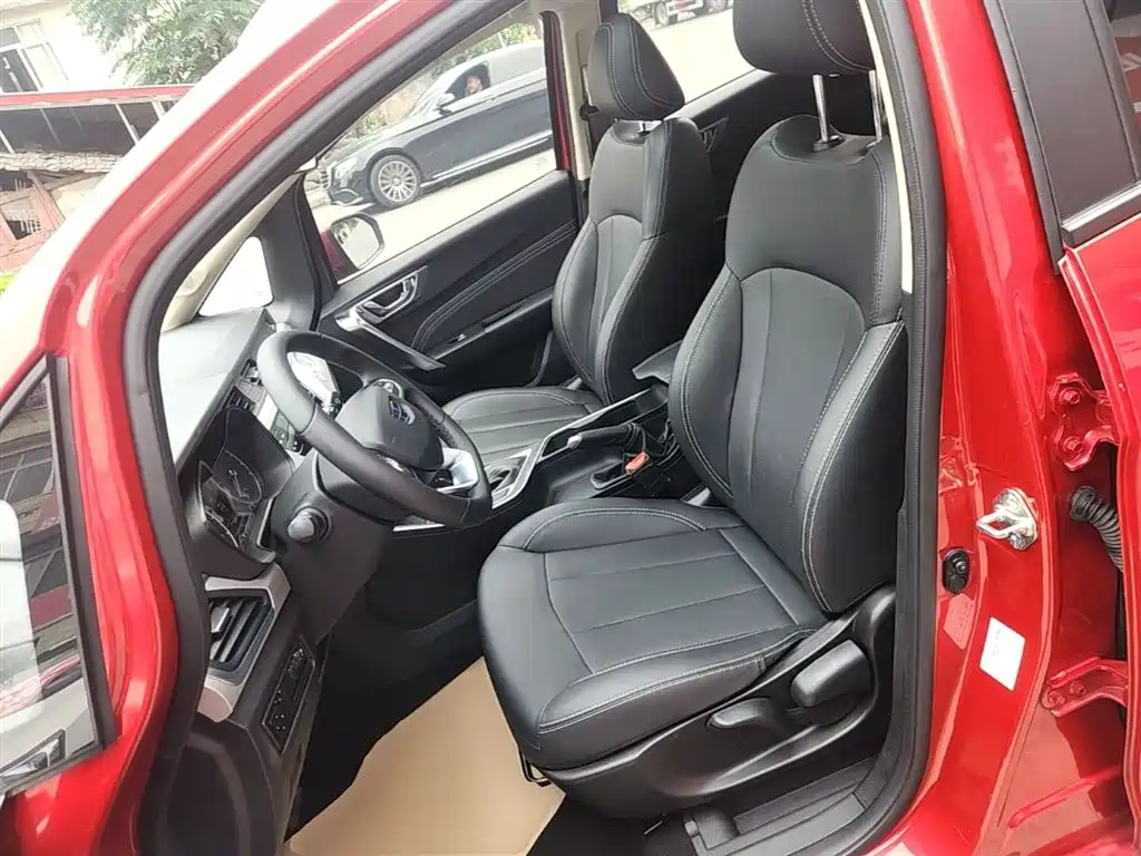 Geely Vision X3 2020 — фото 15