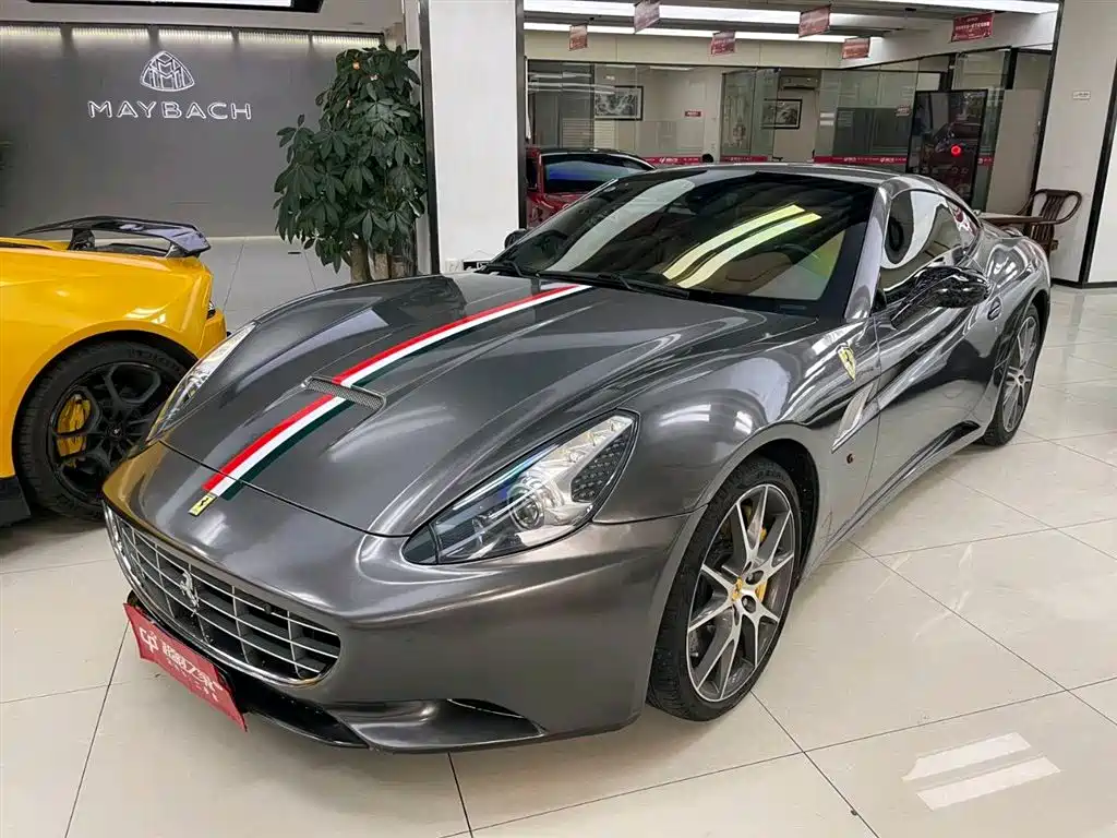 Ferrari California T 2013 — фото 1