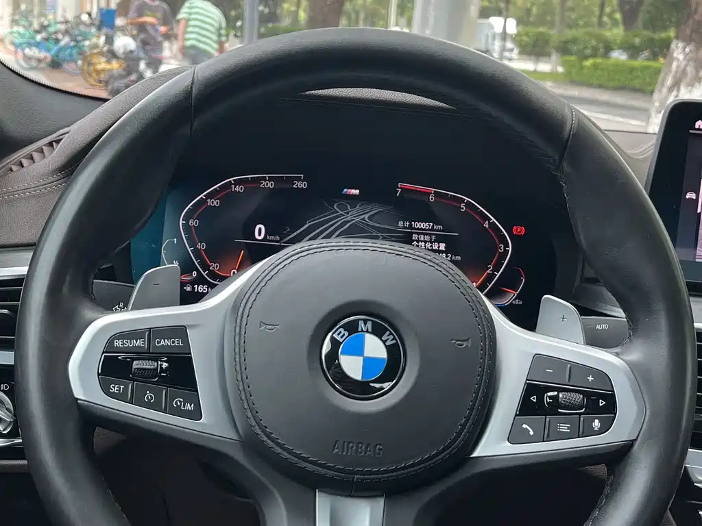 BMW 5 Series 2021 — фото 17