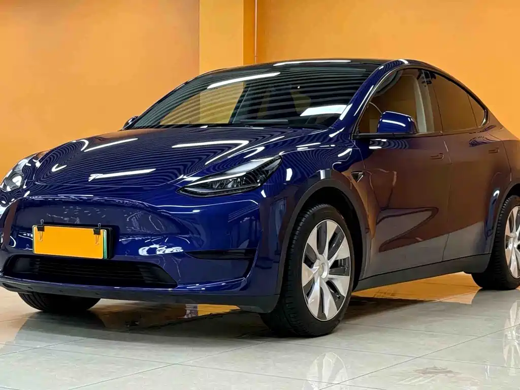 Tesla Model Y 2023 — фото 1