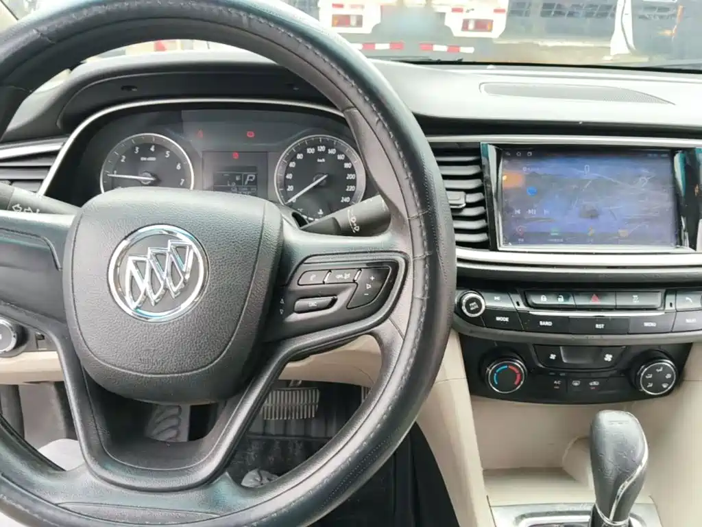 Buick Excelle 2018 — фото 10