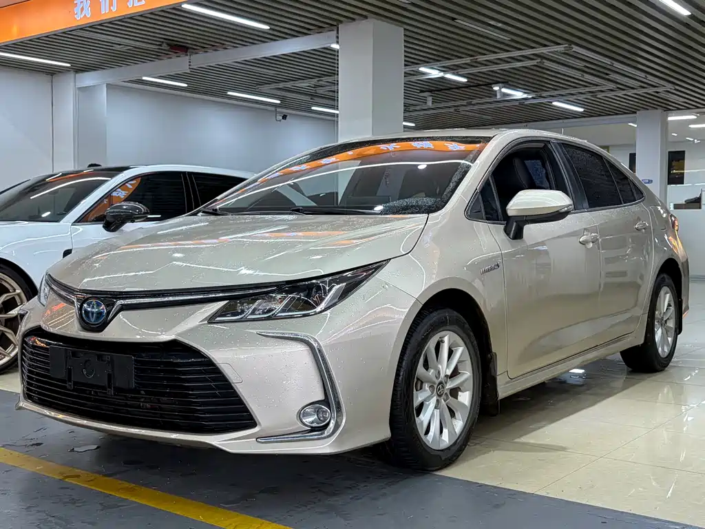 Toyota Corolla 2021 — фото 3