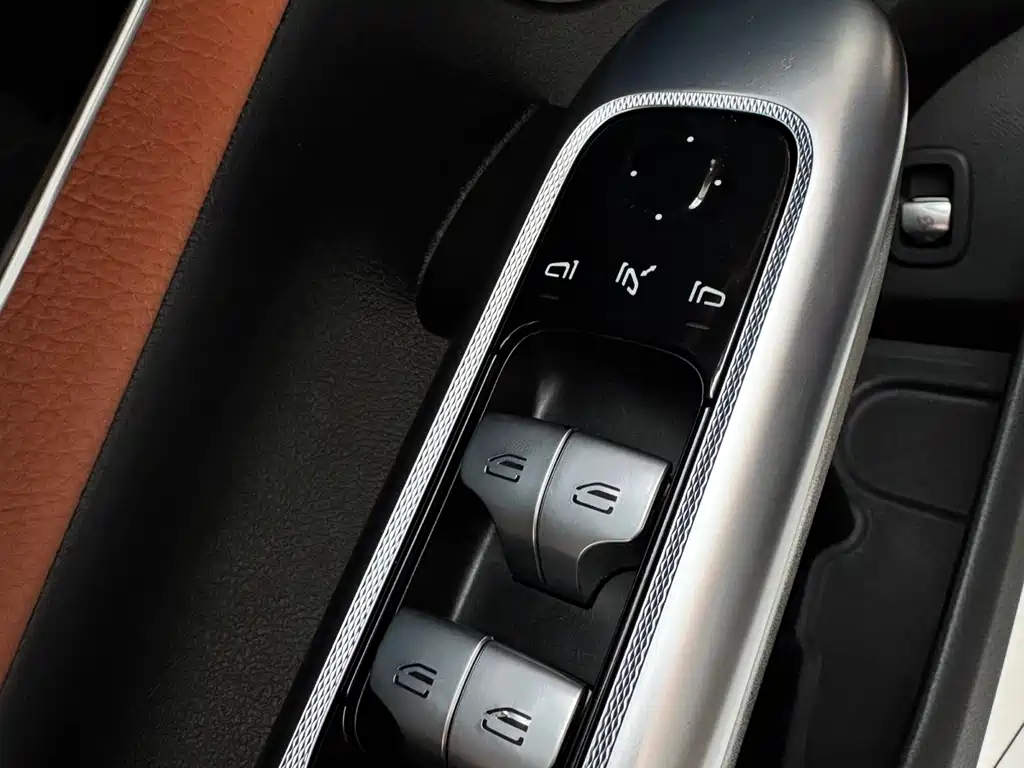 Mercedes-Benz GLC 2023 — фото 7