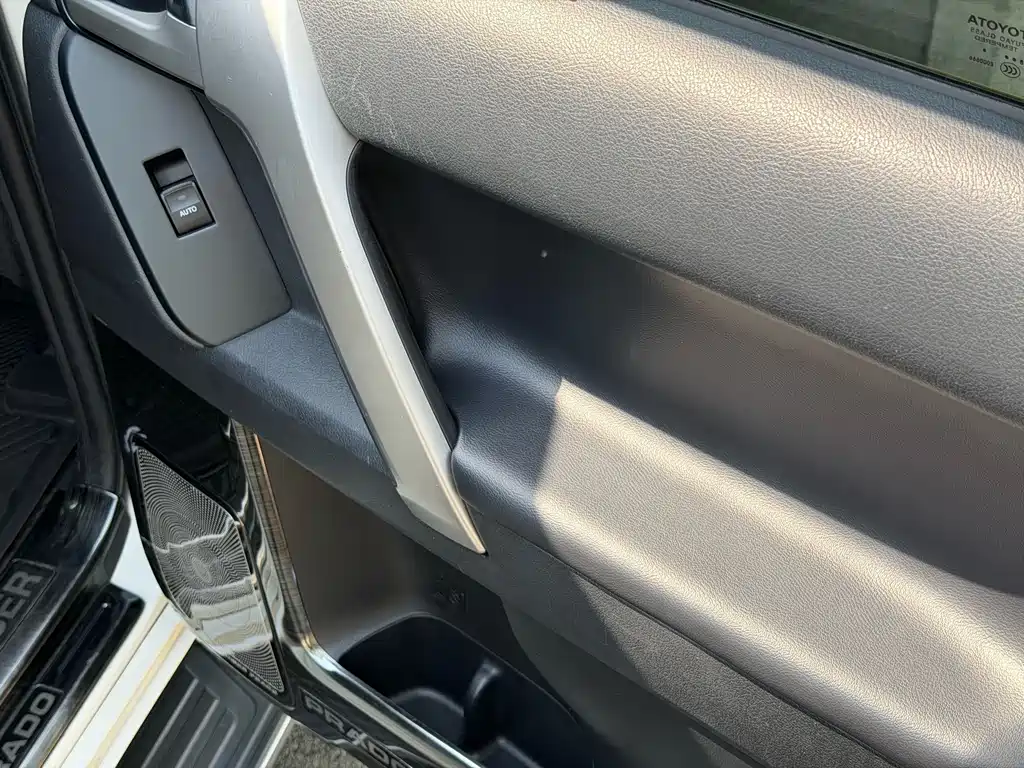 Toyota Prado 2018 — фото 15