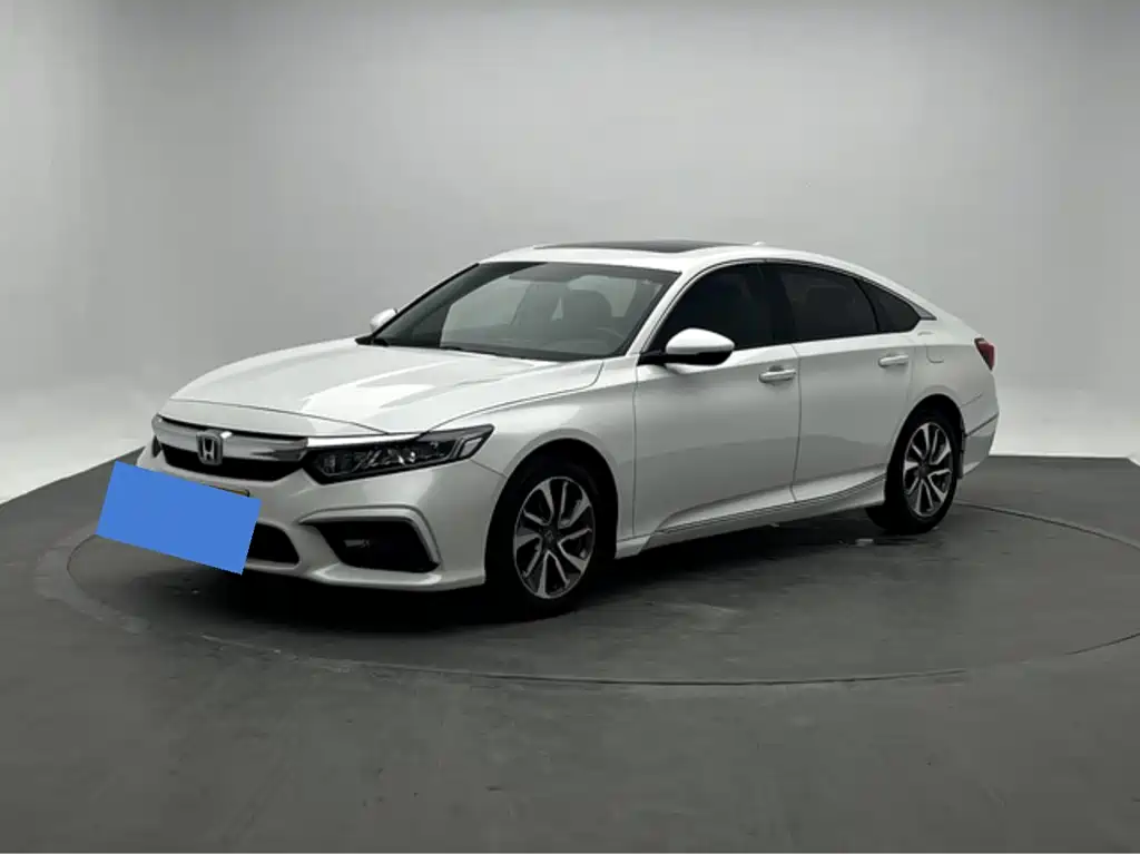 Honda Inspire 2019 — фото 1