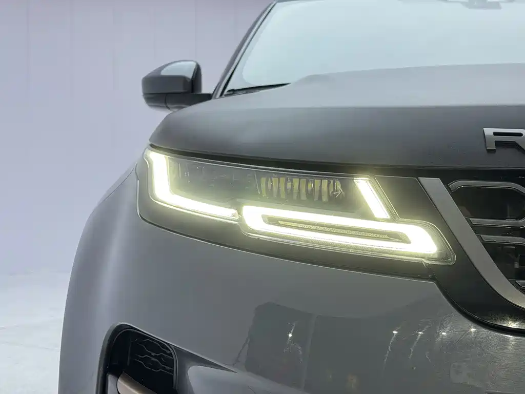 Land Rover Evoque 2021 — фото 28