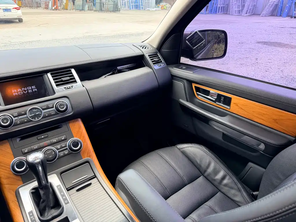 Land Rover Sport 2013 — фото 17